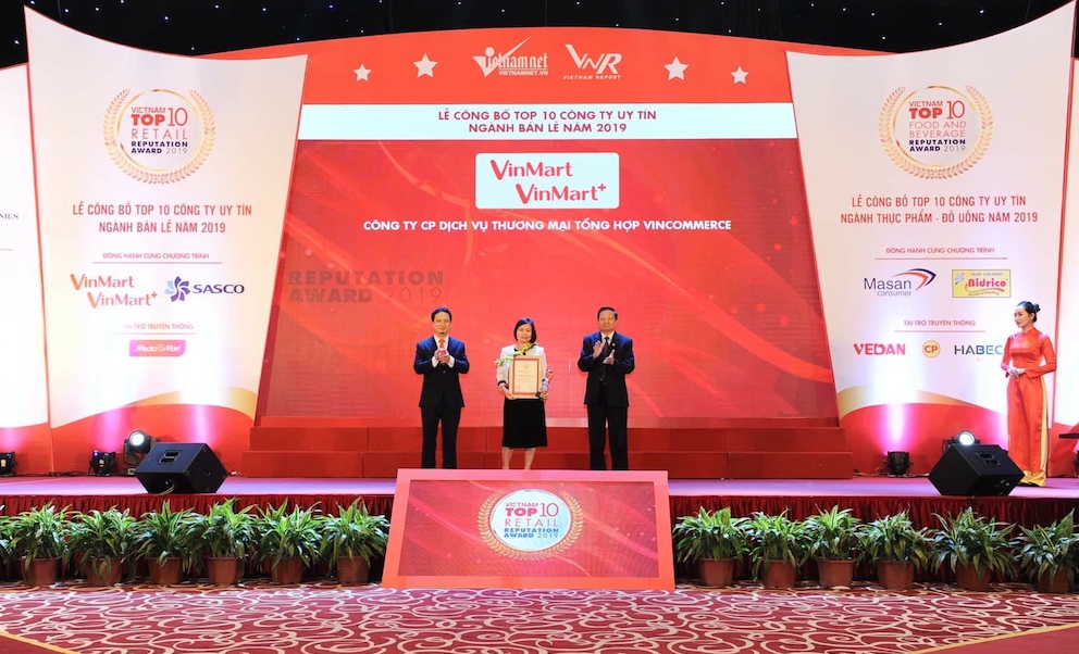 VinComerce tiếp tục dẫn đầu Top 10 Công ty uy tín ngành Bán lẻ năm 2019 - Tập đoàn Vingroup