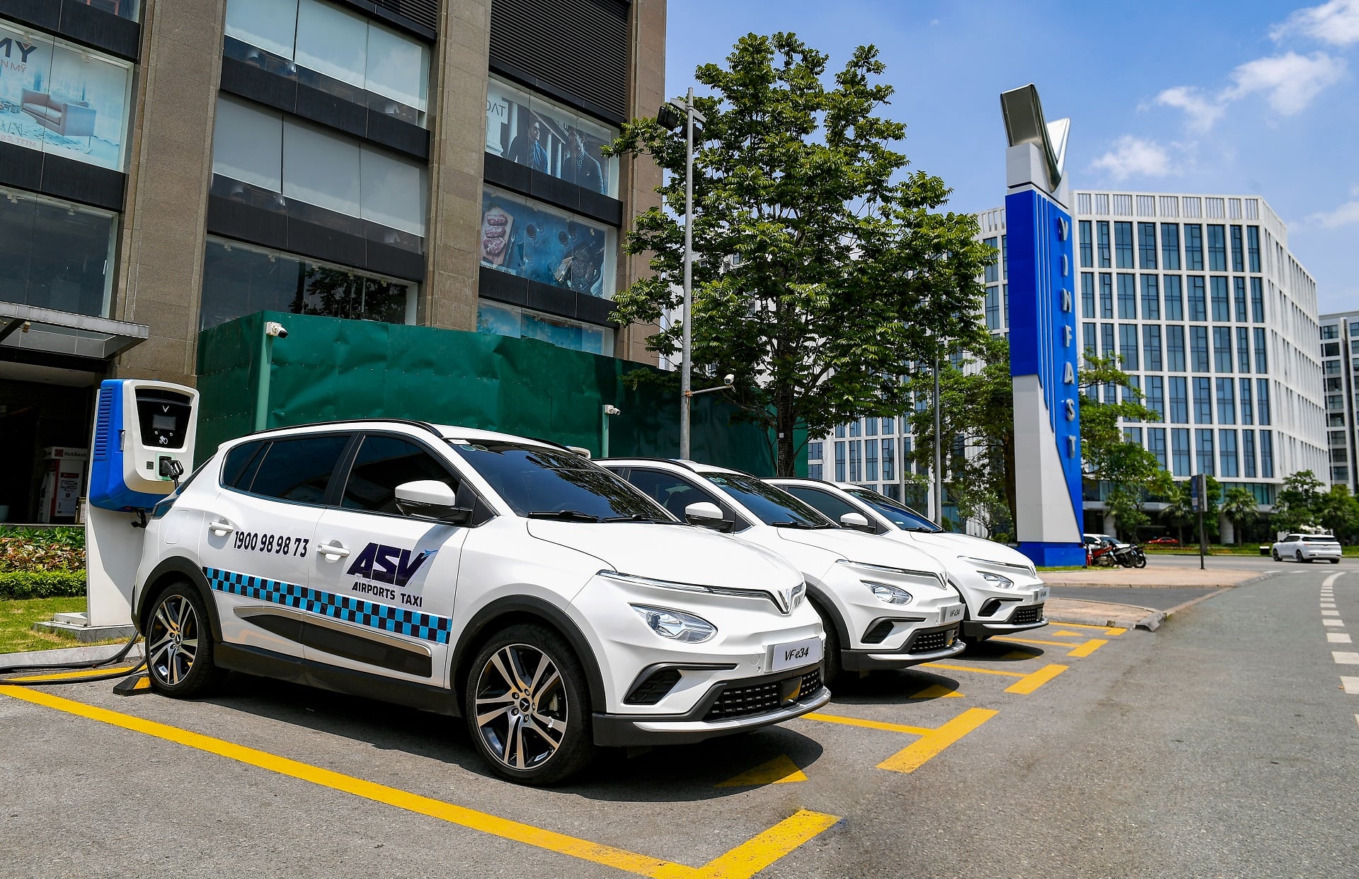 ASV AIRPORTS TAXI THUÊ 500 Ô TÔ ĐIỆN VINFAST TỪ GSM - Tập đoàn Vingroup