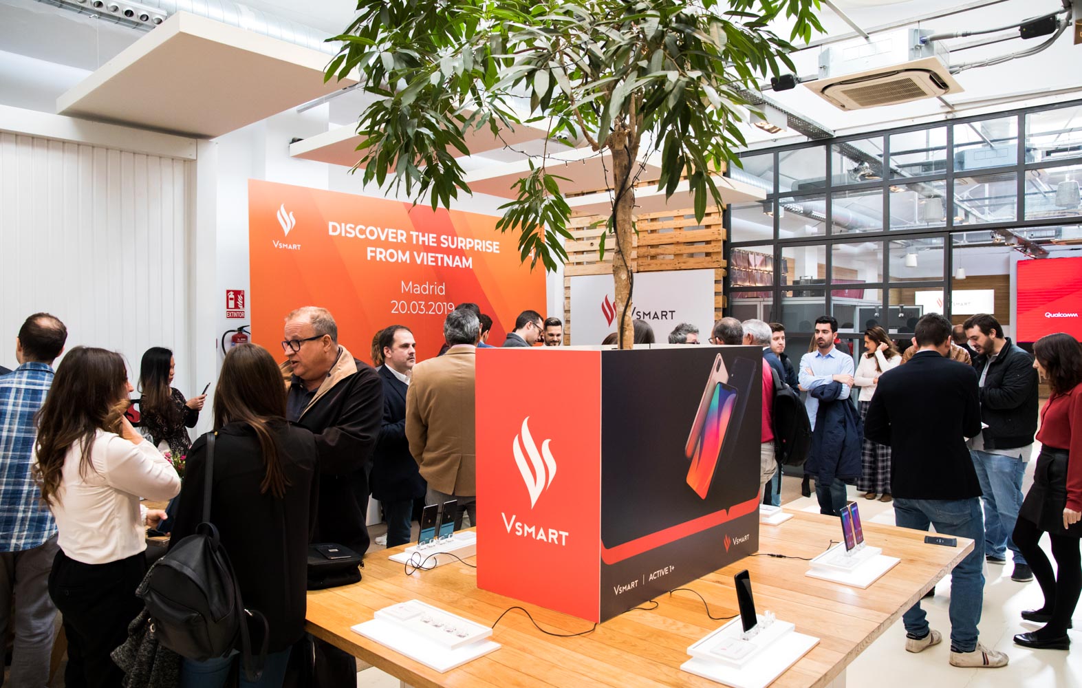 Phân phối Vsmart tại Tây Ban Nha: Vsmart là thương hiệu danh tiếng trong lĩnh vực thiết bị nhà thông minh. Hiện nay, Vsmart đã có mặt tại Tây Ban Nha, mang đến cho người tiêu dùng một lựa chọn tuyệt vời để nâng cao giá trị của căn nhà của mình.